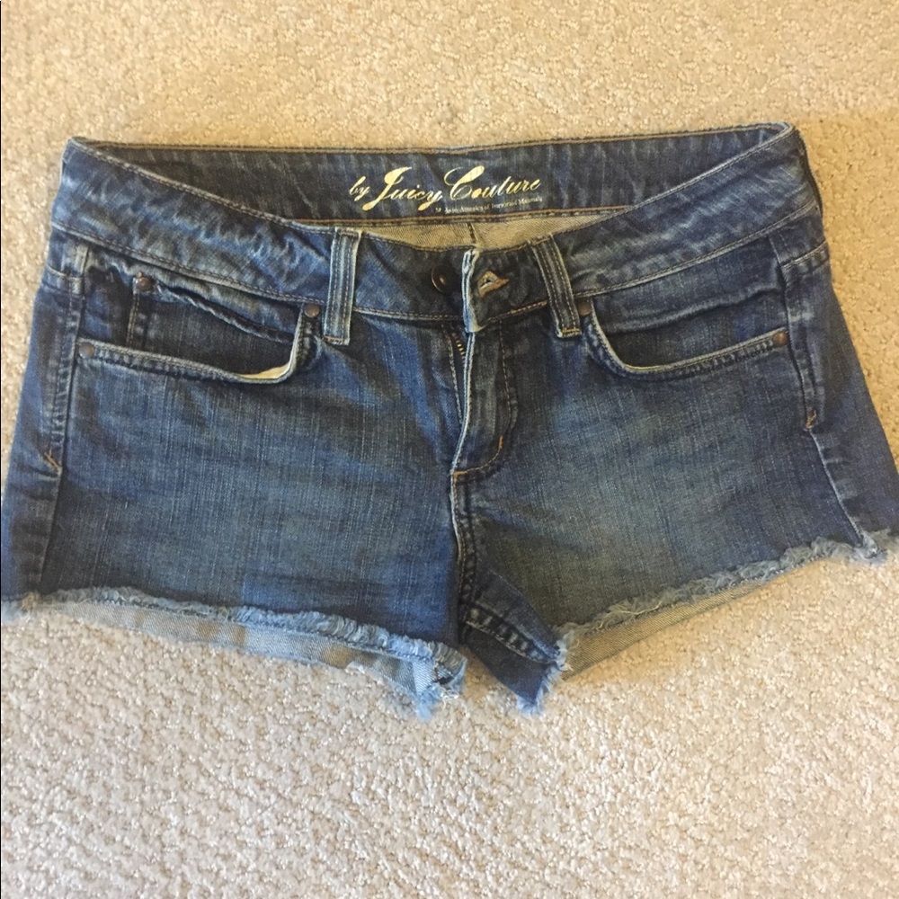 Juicy cut offs size 28